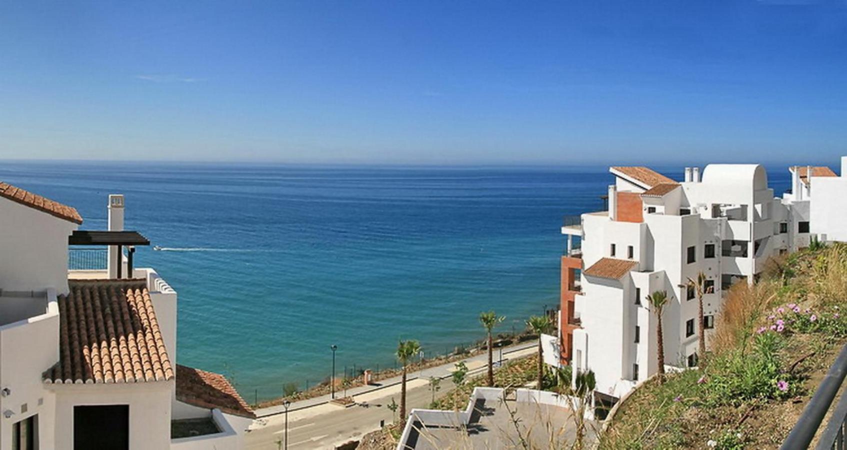 Apartamento De Lujo Con Impresionantes Vistas Al Mar En Costa *